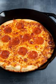 How To Make Cast Iron Skillet Pizza Recipe In 2020 Cast Iron Recipes Dinner Cast Iron Skillet Pizza Pizza Recipes Homemade