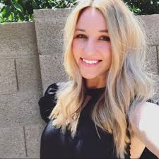 Nicole Degroff's Instagram, Twitter & Facebook