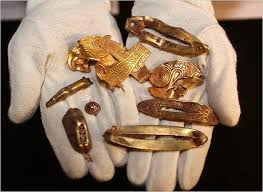 The fine art of metal detecting gets a whole lot sexier when you read about what they found, like the retired businessman who unearthed the mother lode of viking gold and silver artifacts dating it wasn't mclennan's first big find, either. Experts Awed By Anglo Saxon Treasure The New York Times
