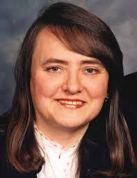 Shelley Dwyer's Instagram, Twitter & Facebook