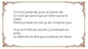 couplet 1 parfois je vois le détail, qui te gène et j'en écris des tirades, des poèmes poussent souvent sur ma langue des aiguilles affûtées sans effet boomerang, boom je vais te piquer c'est un peu la chanson de l'amoureux, du mec tendre. Vianney Tu Le Sais Lyrics Vianney Tu Le Sais Lyrics Music Video Metrolyrics