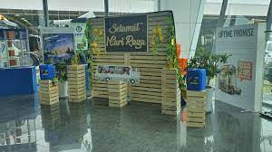 Selamat hari raya aidilfitri diucapkan kepada yang menyambut hari lebaran ; Hiasan Hari Raya Yang Berinspirasi Volvo Trucks Malaysia Facebook