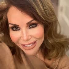 Toni Marcus's Instagram, Twitter & Facebook