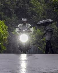 ಕೇರಳಕ್ಕೆ ಮುಂಗಾರು ಪ್ರವೇಶ: ಹಲವು ಜಿಲ್ಲೆಗಳಲ್ಲಿ ಭಾರಿ ಮಳೆ ಸಾಧ್ಯತೆ