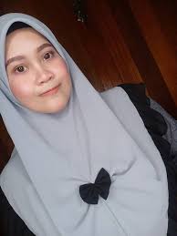 Bawal exclusive sdn bhd is a manufacturer, supplier, designer, wholesaler and retailer of branded and exclusive headscarves (tudung bawal). Mrs Wawa Ashihara Jangan Membawang Jer Jom Membawal Dengan Bawal Instant Ribbon Ruffle