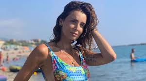 Ludovico tersigni è un attore italiano conosciuto soprattutto per i ruoli di ale in summertime e giovannni amato per i personaggi che ha interpretato e apprezzato anche per il suo aspetto fisico. Alessandra Pierelli Oggi Fisico Da Favola A 40 Anni La Foto Su Instagram Fa Scintille