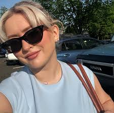 yea i'm a busy woman 💕