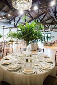 Tablescape At Cannon Green In Charleston South Carolina Photographer Andrew Cebulka Planner Flo Charleston Wedding Venues Dinner Decoration Event Room