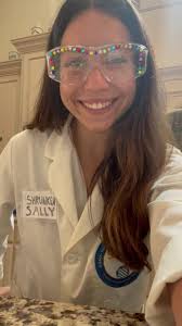 Join Shrunken Sally to learn how to make GIANT human shampoo!