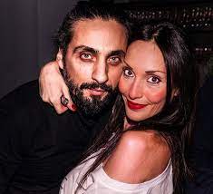 Η συγκινητική ανάρτηση του ηθοποιού για το δράμα του. Anastashs Kolobos Ayth Einai H Syntrofos Toy Zoyba Apo Th Seira Ela Sth 8esh Moy Fthis Gr