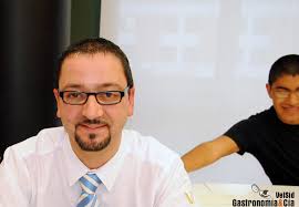 Juan Antonio Vila González, cuarto semifinalista del Concurso Camarero del  Año 2014. Vídeo