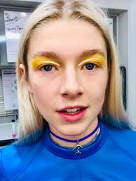 Literally everyone wants to know how to accomplish maddy's (alexa demie) rhinestone liner or find out if they can pull off rue's (zendaya) glitter tears. Euphoria Makeup Artist On Zendaya Hbo Cast Beauty Looks