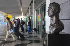 Madeira airport just unveiled a seriously creepy bust of cristiano ronaldo. Cristiano Ronaldo Bust At Madeira Airport Replaced By New Statue Daily Mail Online