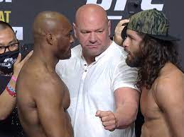 Masvidal threw a few more leg kicks early in the round, landing a few of them solidly. Ort8a00lqrwjym