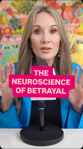 🧠 Ever wonder why your brain feels different at 40 than it did at 20?  Because it is. See how Below👇 Your brain rewires across your whole life,  trading speed for depth,