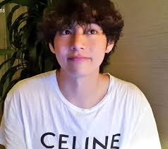 In this playlist, all the songs which kim taehyung(v) of bts played during vlive (taetae fm ) are there.please follow and enjoy taehyung . Kth Facts On Twitter Taehyungtrends Taehyung Is Currently Trending In 36 Countries With Over 350k Tweets After His Vlive Broadcast He Is Also Trending At 1 In United States