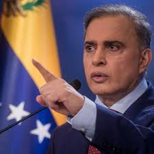 En esta nueva entrevista disponible en IVACUSATV, el abogado Dr. Carlos  Ramírez López ofrece un análisis jurídico detallado sobre el reciente fallo  del juez Leonard P. Stark, quien aprobó la adjudicación de