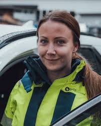 3 snabba med Amanda Eriksson, projektledare på Svensk Fordonsladdning ⚡️ 1.  Vilka fördelar ser du med att arbeta på Svensk Fordonsladdning? “Att få  vara med och utveckla en hållbar och stabil miljöomställning