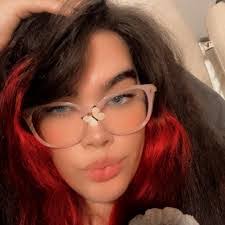 Rachel Blasdell's Instagram, Twitter & Facebook