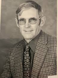 Who helped operate the Cox Mill in Middleboro?