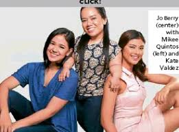 Panoorin ang tagpong 'yan sa video na ito Onanay Puts Spotlight On Plight Of Little People Pressreader