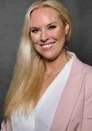 Tracy Hutchinson's Instagram, Twitter & Facebook