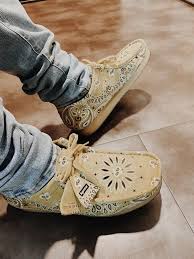 Supreme X Clarks In 2020 Clarks Shoes Moccasins