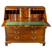 Georgian Period Bureau 18th Century 1stdibs Com Antique Furniture For Sale Furniture Bureau Desk