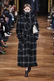 Storie, passioni e visioni di donne dal mondo. Pin Su Abbigliamento