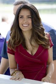 Ze staan al jaren lijnrecht tegenover elkaar en de haat zit diep. Salma Hayek Joins The Hitman S Bodyguard Www Raveituptv Com