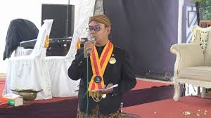 Agar dapat menambah koleksi tentang hal mc pernikahan panggih adat jawa Boso Jowo Alus Pranotocoro Manten Adat Jawa Youtube