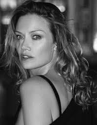 Carolina Carlsson's Instagram, Twitter & Facebook