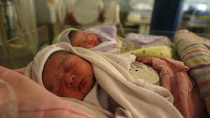 Staphylococcus aureus) este o bacterie patogenă din genul staphylococcus, care poate produce infecții supurative sau septicemii la om și animale. Noi Cazuri De Bebelusi Cu Stafilococ Auriu La Maternitatea Giulesti Digi24