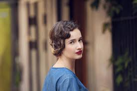We did not find results for: Tutorial Create A Short Flapper Hairstyle On Long Hair In A Pinch