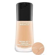 MAC Light-Reflecting Mineralize Moisture SPF 15 Foundation, 1 oz (NW13)