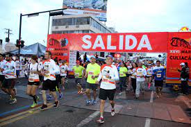 Petit es curioso y todo lo interpreta a su manera. Maraton Internacional Culiacan World S Marathons