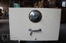 Cette politique de confidentialité s'applique aux informations que nous collectons à votre sujet sur filmube.com (le «site web») et les applications filmube et comment nous utilisons ces informations. Shaw Walker Insulated Steel Fireproof Two Drawer Deep File Cabinet Safe Working The Designers Consignment