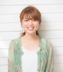 顔周りが一気にあか抜ける シースルーバングに挑戦 lee パーマスタイル 顔 ナチュラルヘア