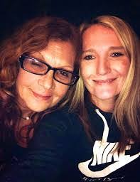 Tammy Bollman's Instagram, Twitter & Facebook