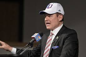 Les miles in 2016, his final year as head coach of the l.s.u. Les Miles To Kansas 8 Reasons Why It S Fun The Mad Hatter Is Back Sbnation Com
