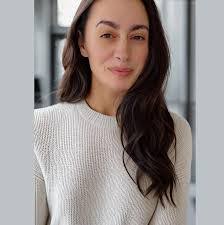 Gina Bohn's Instagram, Twitter & Facebook