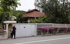 The singapore prime minister earns $2.2 million a year (including bonuses) which is almost 2 times more than his counterpart in hong kong. The Pre War Bungalow Home To The Late Mr Lee Kuan Yew For The Last 65 Years Will Remain For Now His Only Dau Singapore Photos Lee Kuan Yew Lee Hsien Loong