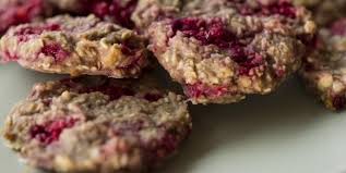 Biscuits Moelleux A L Avoine A La Framboise Et Au Sirop D Erable Recettes Ma Fourchette Desserts With Biscuits Food Desserts