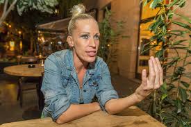 #anna and the barbies #dalszöveg #pásztor anna #magyar. Varatlan Fordulat Pasztor Annaek Megis Ujra Egyutt