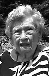 Aimee Curry's Instagram, Twitter & Facebook