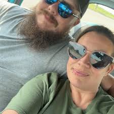 Check if those trailer tires are spinning by driving around the truck  parking and looking at your side mirrors before u take off‼️ Seen 2 semi's  already flying past me going 50+