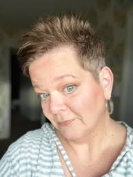 What do you think of the coral hair color?