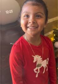 Karissa Muñoz (@themunozfamilyyy)