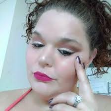 Danielle Hogeland's Instagram, Twitter & Facebook