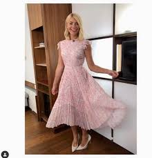 When holly willoughby turns 40 this week, she won't be celebrating in the way she had planned. This Morning Fans Praise Holly Willoughby S High Street Fashion During Return To Show Bristol Live